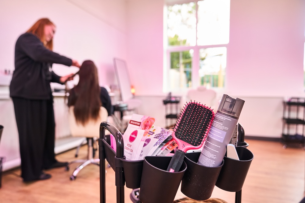 beauty technician class